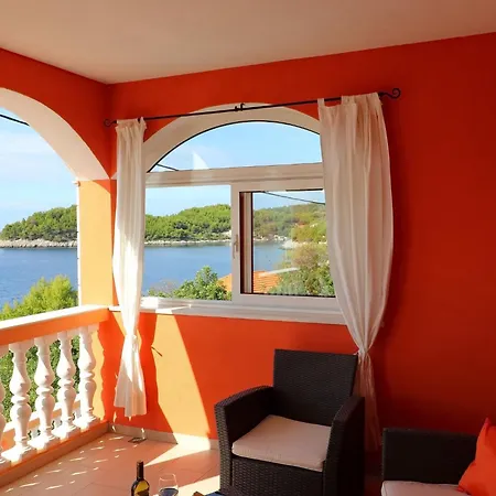 בית נופש Adriatic View-five Bedroom With Pool And Sea View Blato (Korcula)